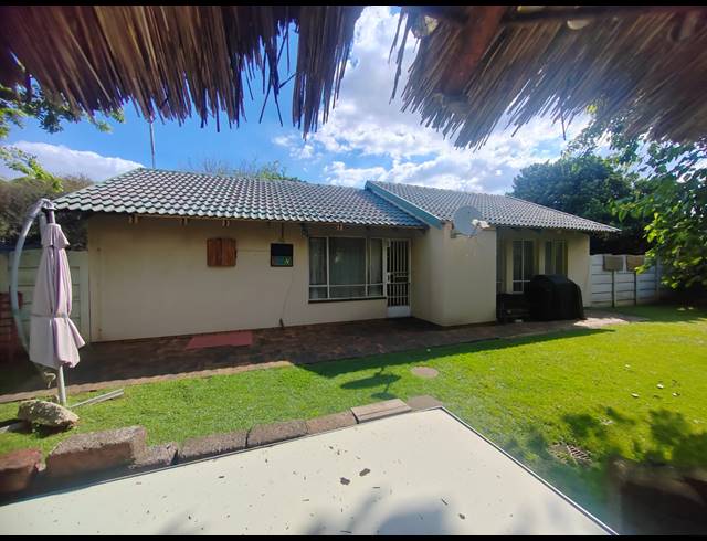 2 BEDROOM FREESTANDING FOR SALE IN HUNTINGDON
